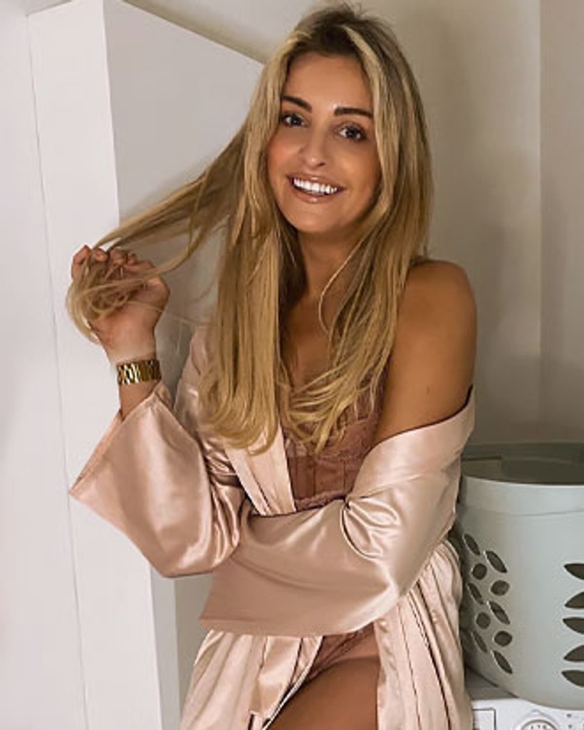 louise cooney beautiful irish woman